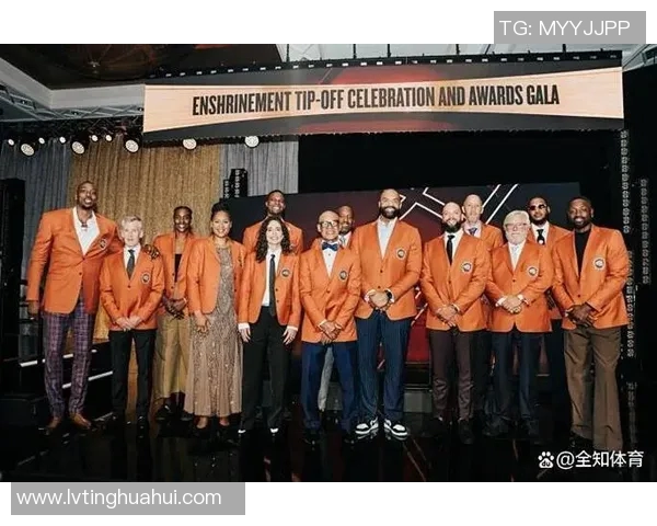NBA篮球明星齐聚一堂共同合影展现团结与荣耀的瞬间 NBA篮球明星齐聚一堂共同合影展现团结与荣耀的瞬间